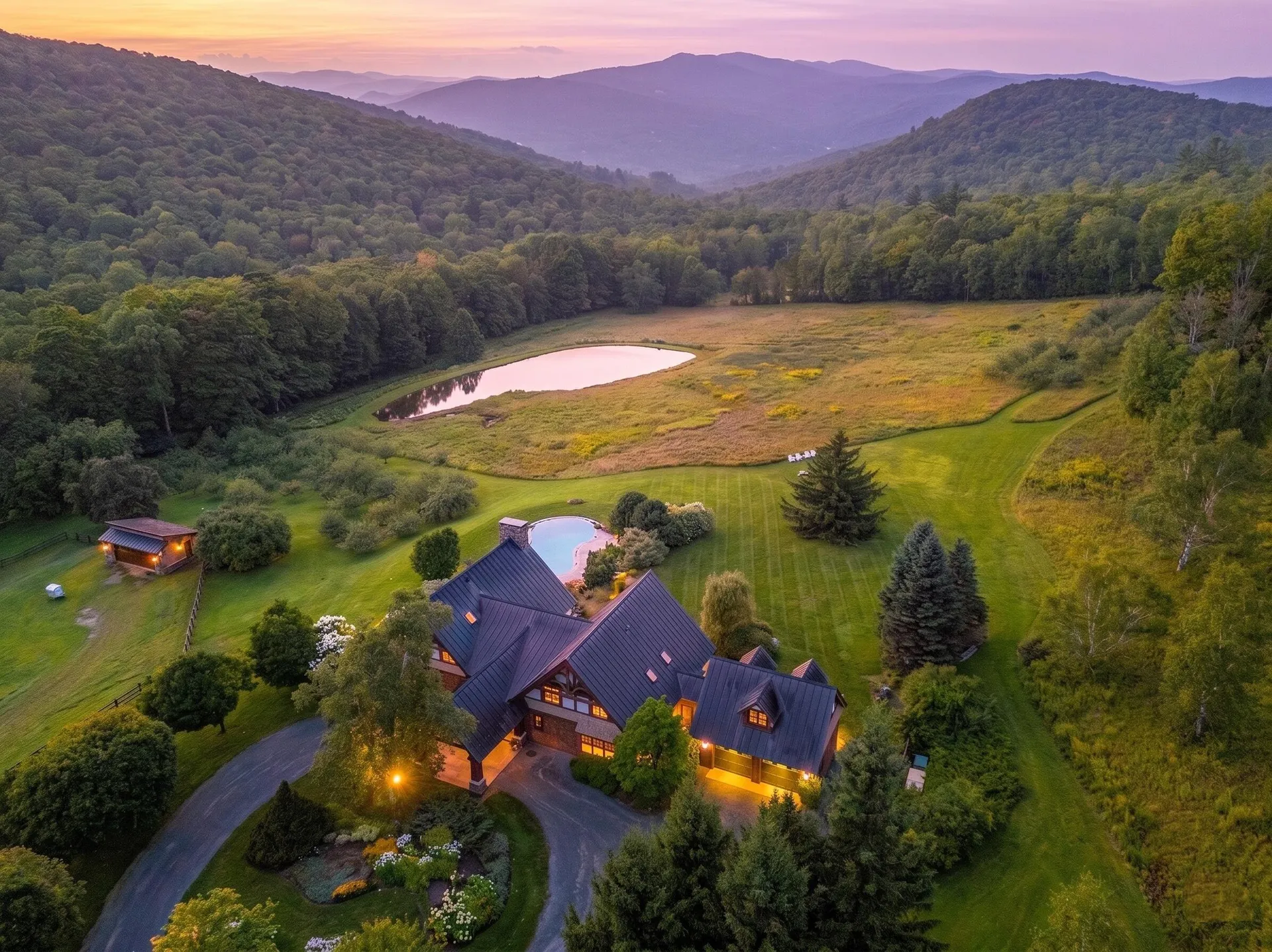 Woodstock VT, 2358 Long Hill Road