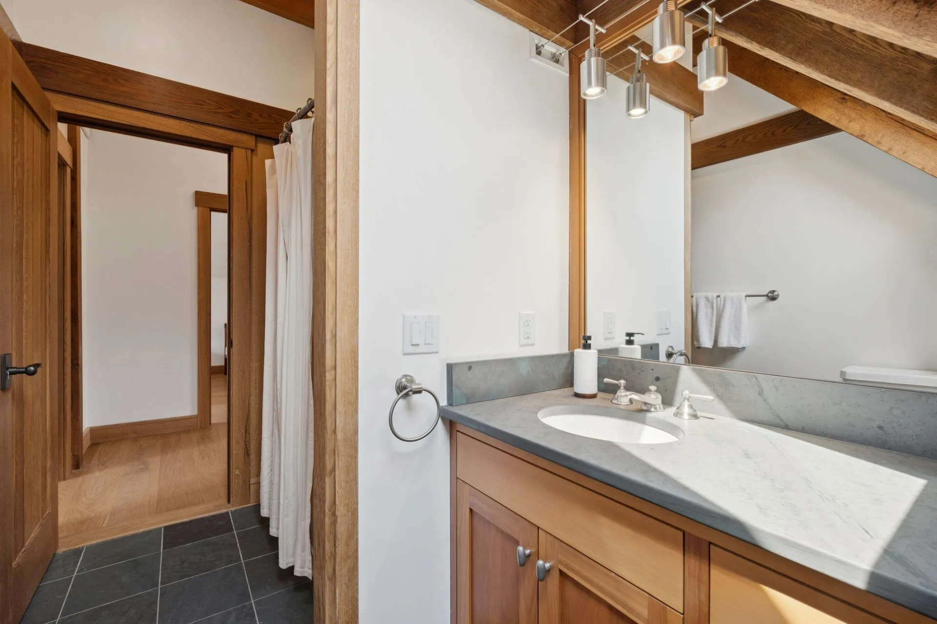 2358 Long Hill Road Woodstock VT 05091