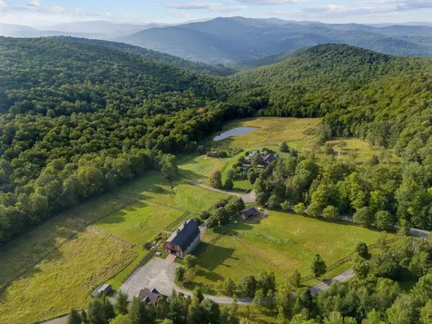2358 Long Hill Road Woodstock VT 05091