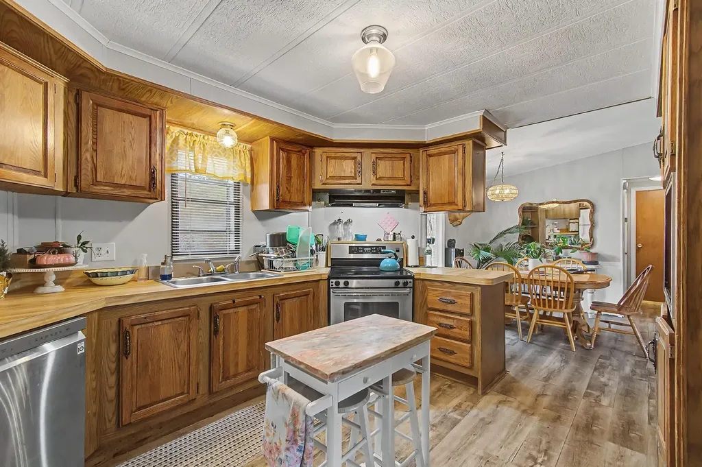 1928 W Corinth Road Washington VT 05675