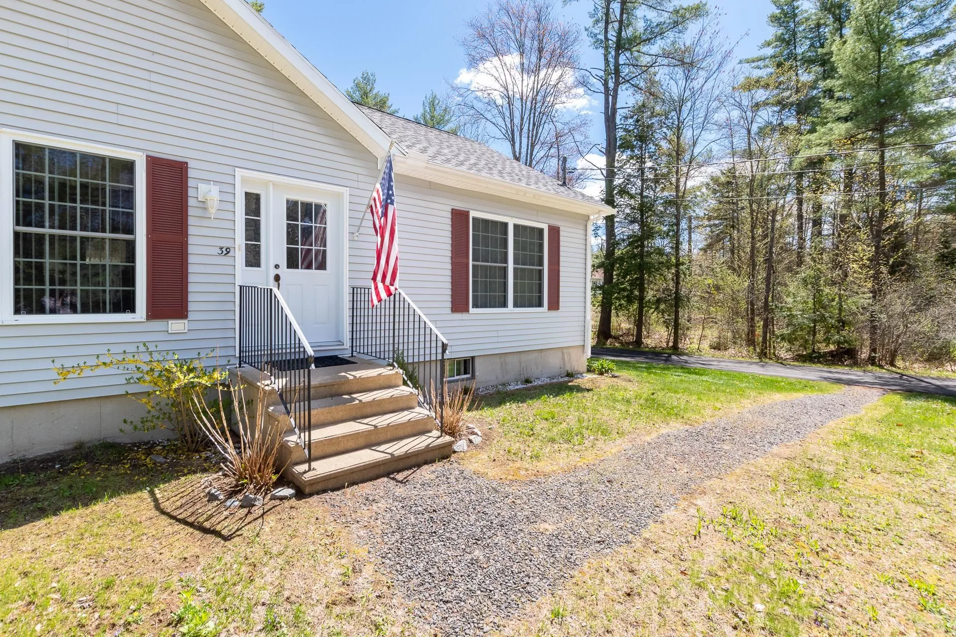 39 Winwood Drive Barnstead NH 03225