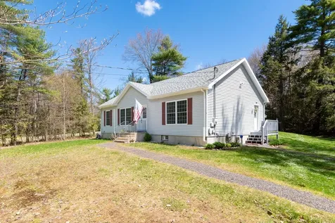 39 Winwood Drive Barnstead NH 03225
