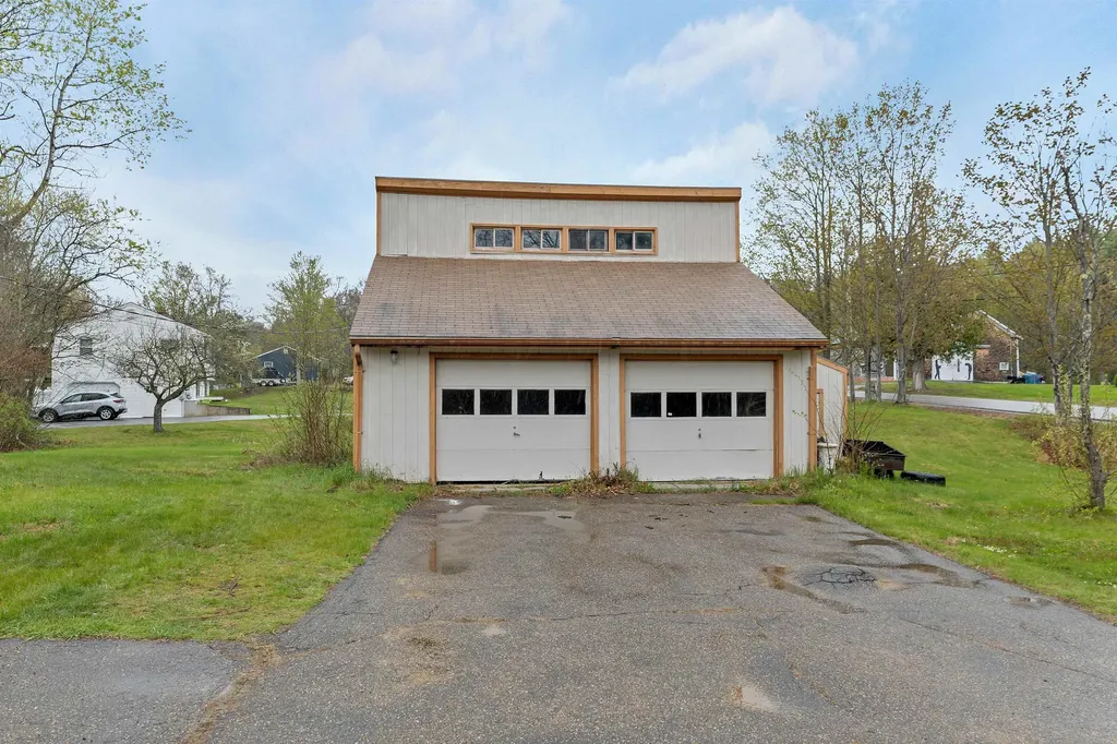 150 Farrarville Road Belmont NH 03220