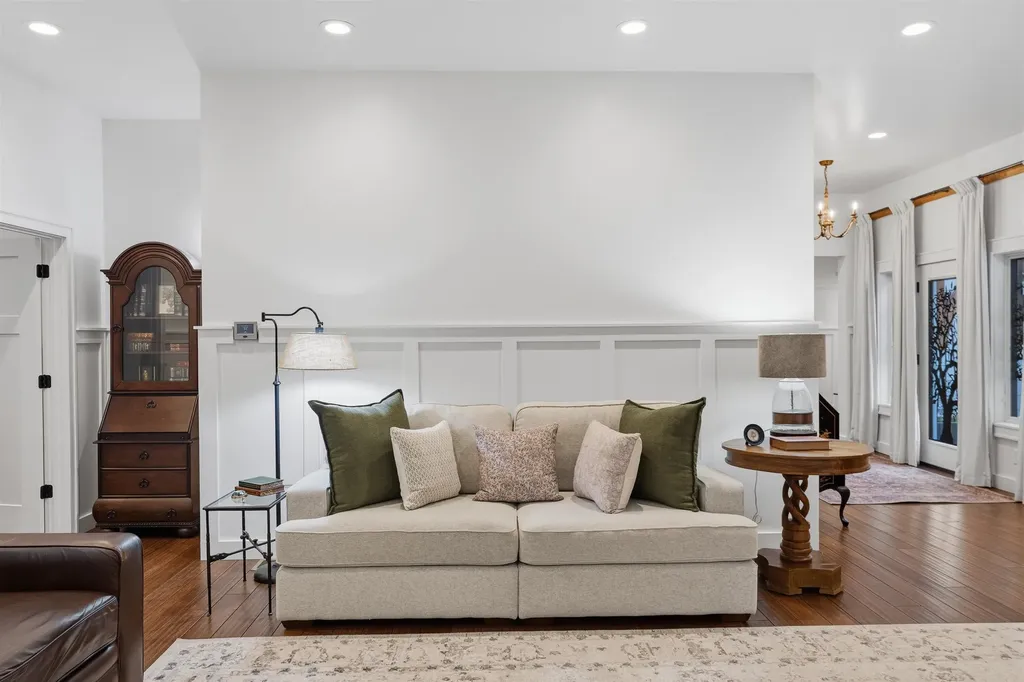 158 Pinecrest Road Litchfield NH 03052