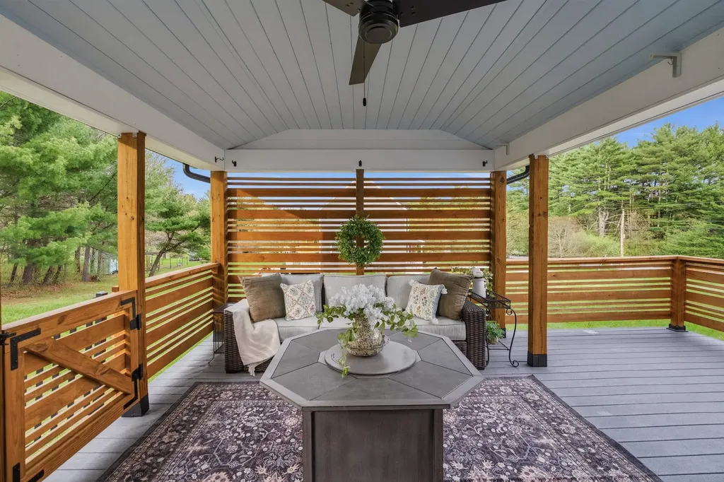 158 Pinecrest Road Litchfield NH 03052