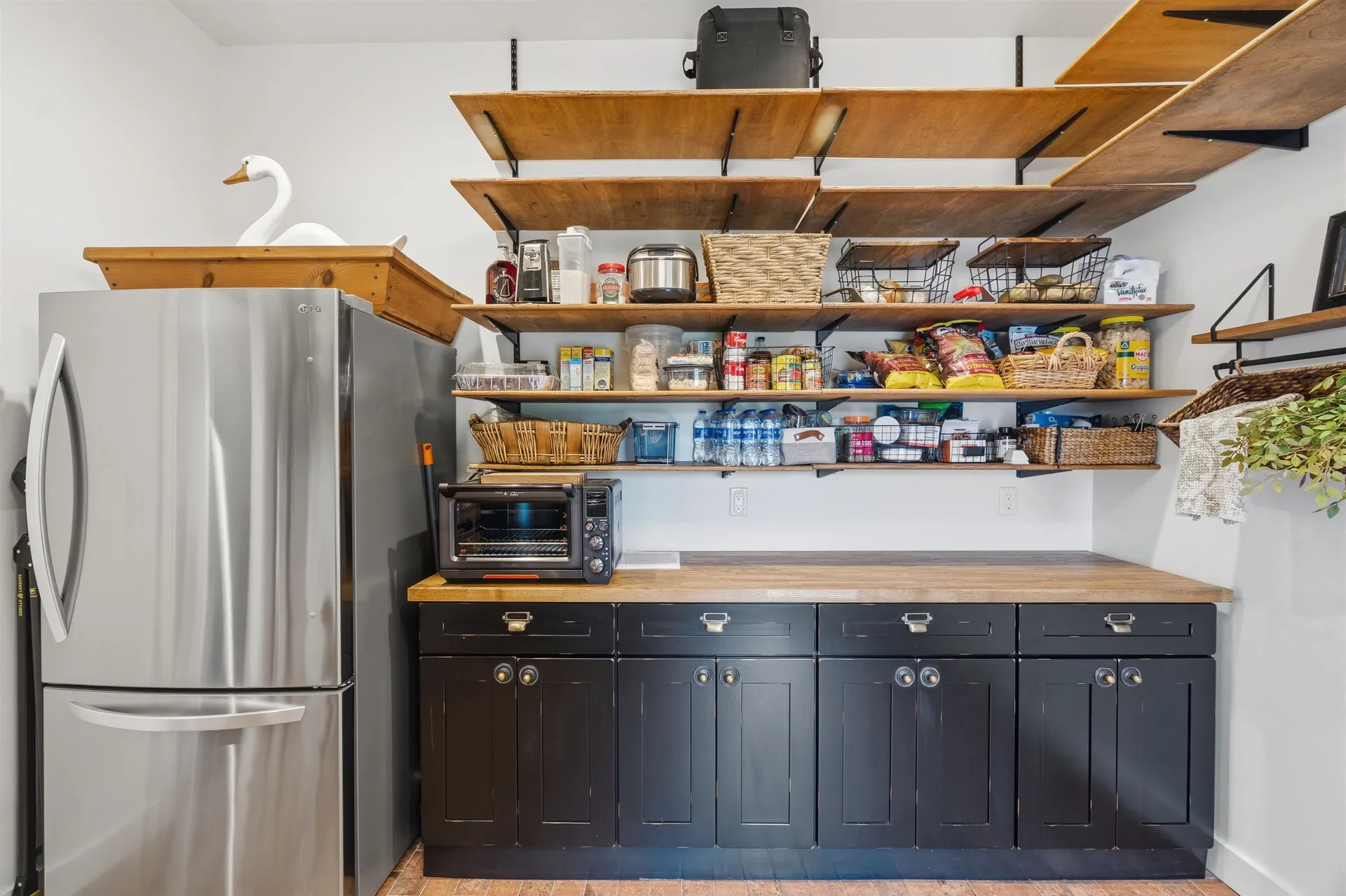 158 Pinecrest Road Litchfield NH 03052