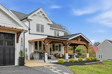 158 Pinecrest Road Litchfield NH 03052