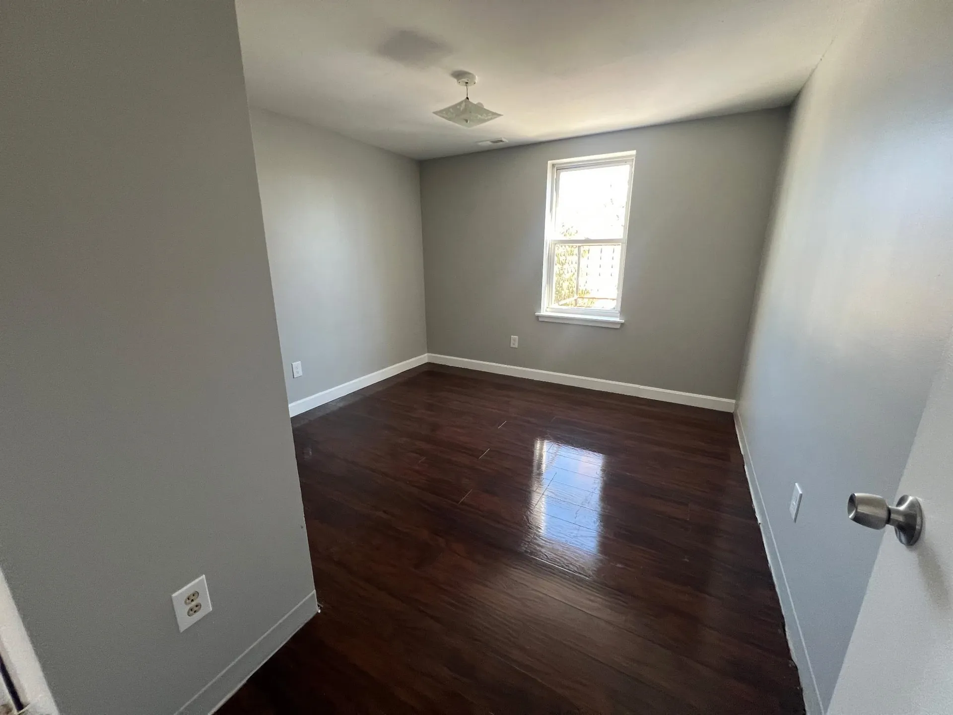 26 Ledge Street Nashua NH 03060