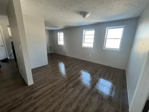 26 Ledge Street Nashua NH 03060