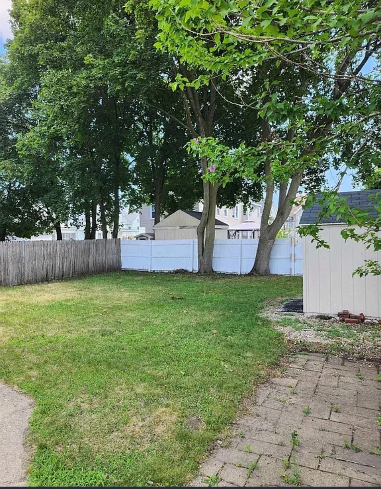 22 Pierce Street Nashua NH 03060