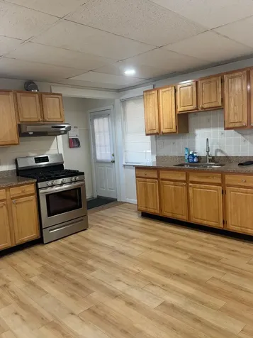 22 Pierce Street Nashua NH 03060