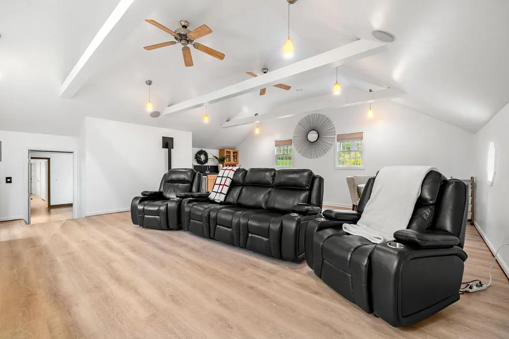 13 Birchwood Circle Bedford NH 03110