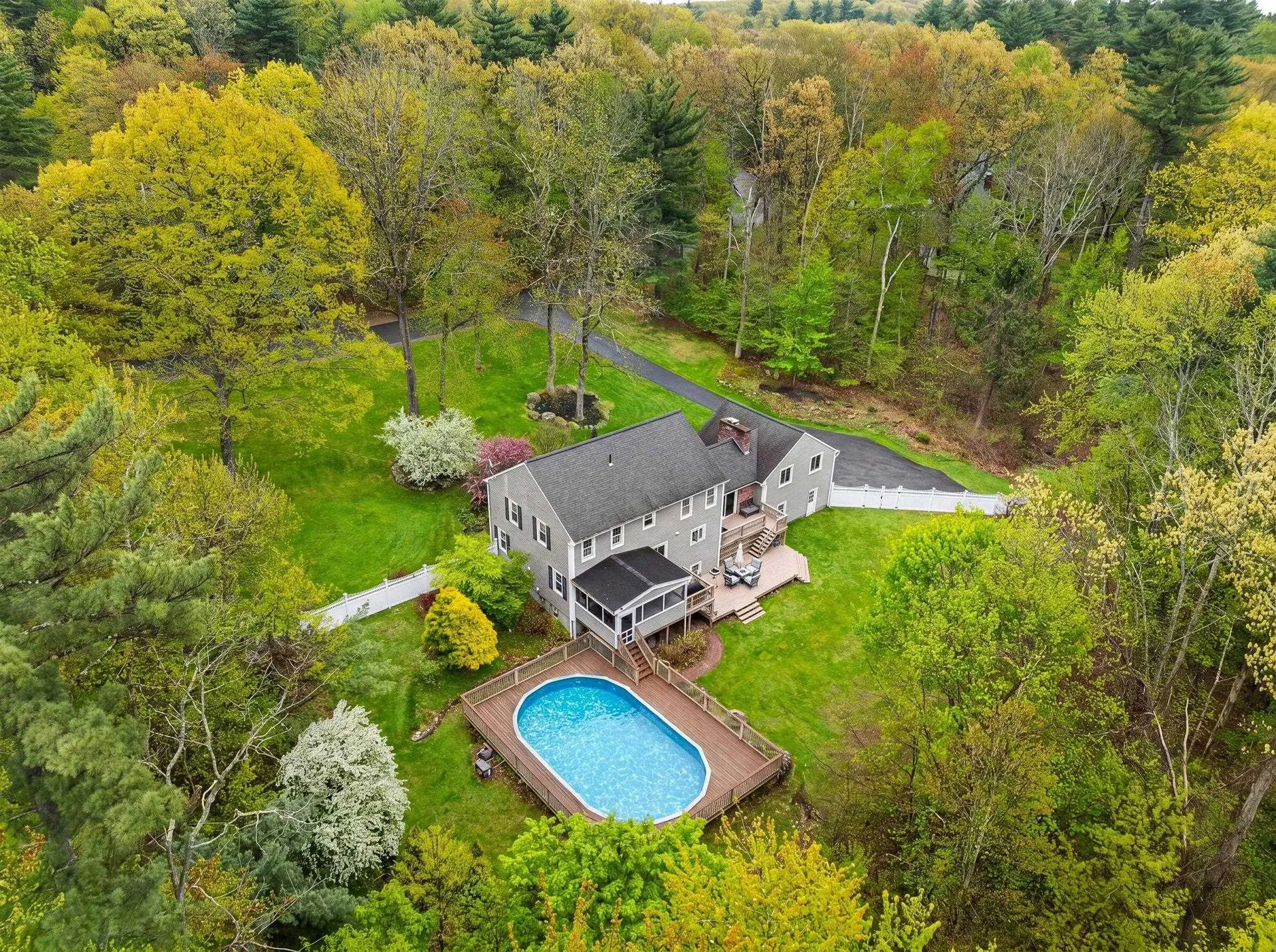13 Birchwood Circle Bedford NH 03110