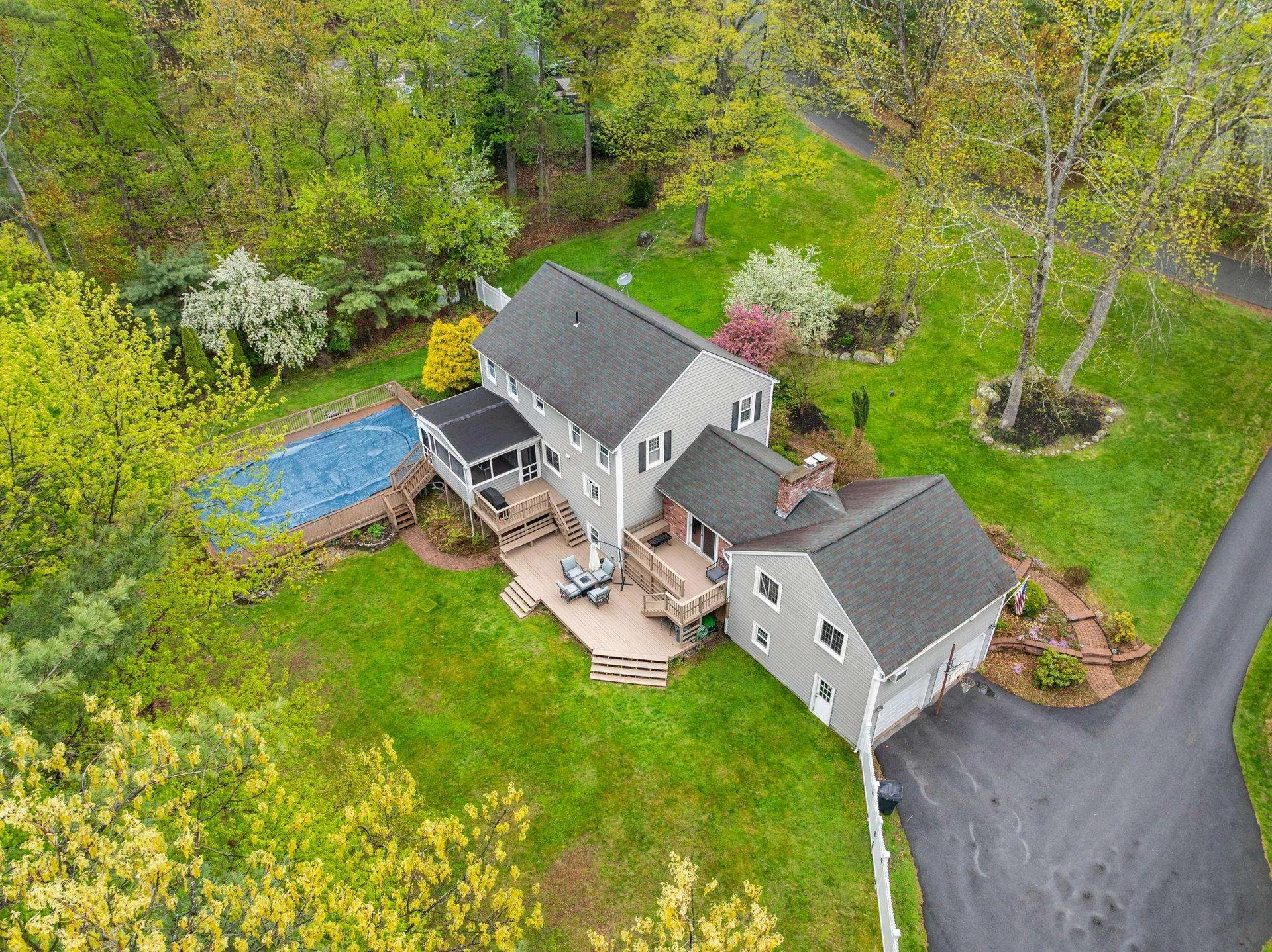 13 Birchwood Circle Bedford NH 03110