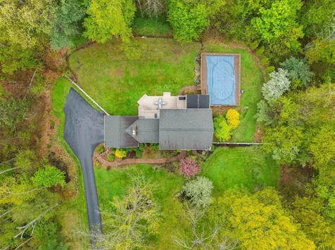13 Birchwood Circle Bedford NH 03110