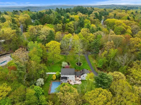 13 Birchwood Circle Bedford NH 03110