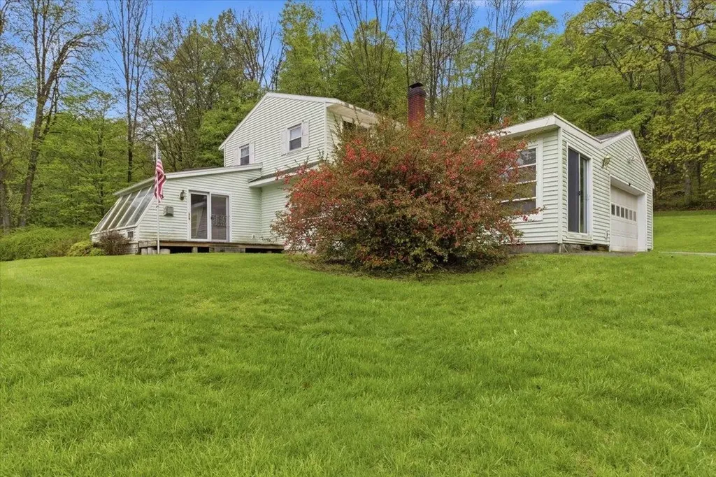 166 Cardinal Lane Bennington VT 05201