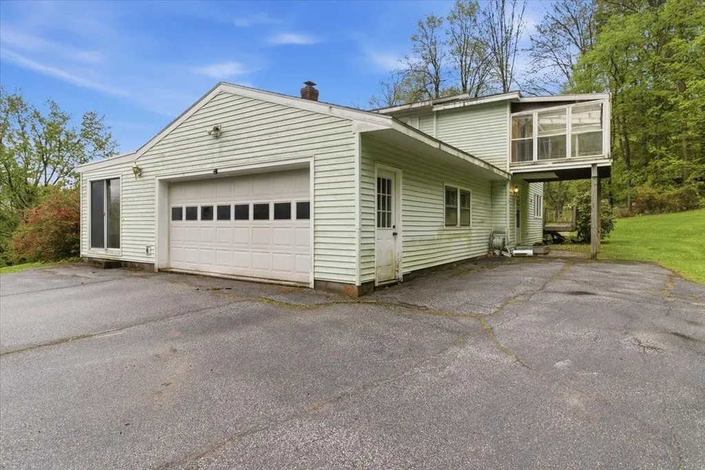 166 Cardinal Lane Bennington VT 05201