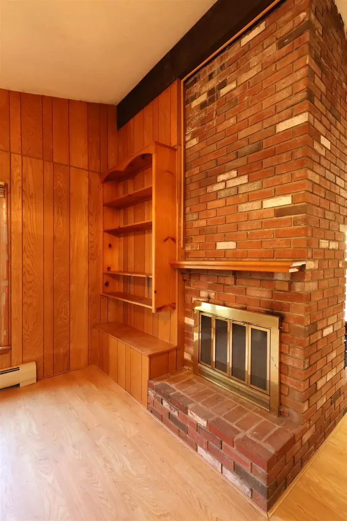 38 Marshall Avenue Hartford VT 05001