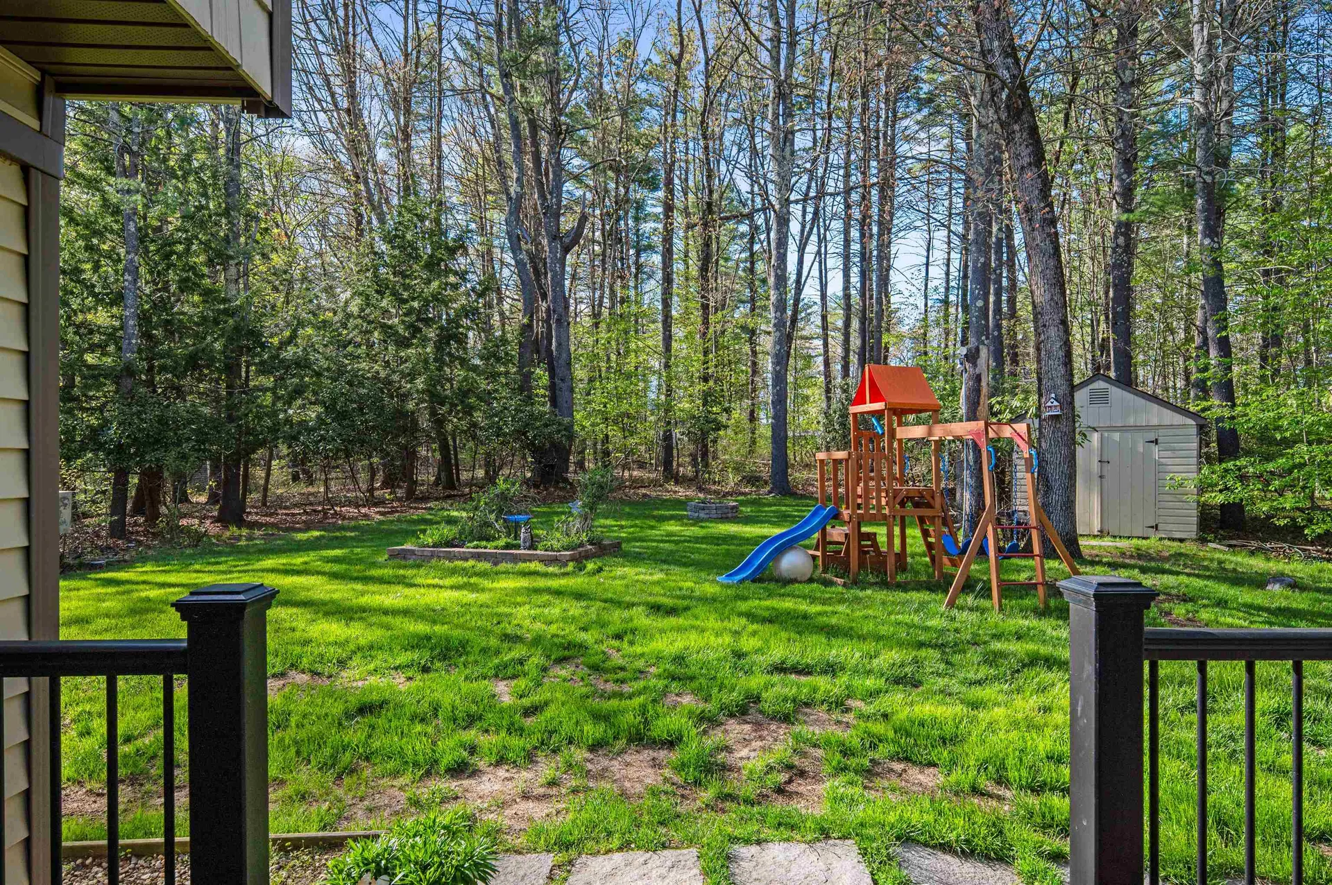 9 Garrison Lane Madbury NH 03823