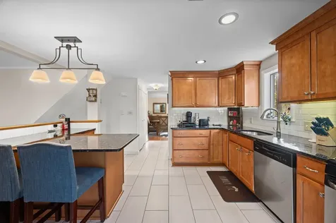 9 Garrison Lane Madbury NH 03823