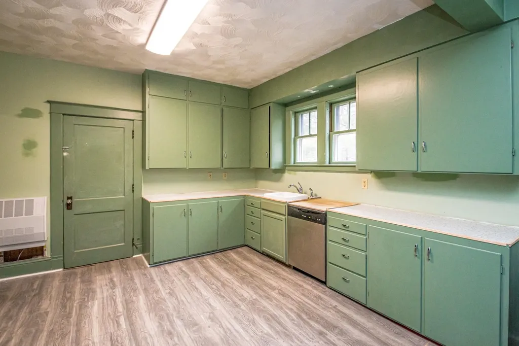 42 Elm Street Lunenburg VT 05906