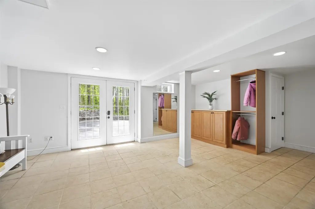 5 N Meadow Road Amherst NH 03031