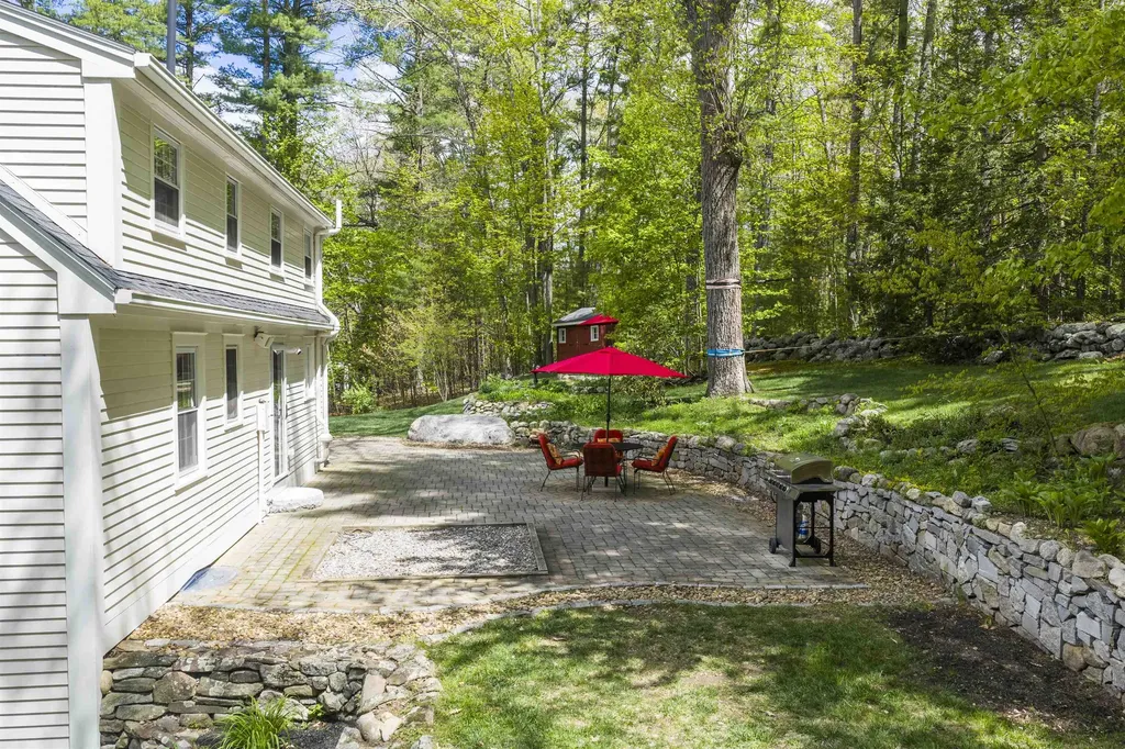 5 N Meadow Road Amherst NH 03031