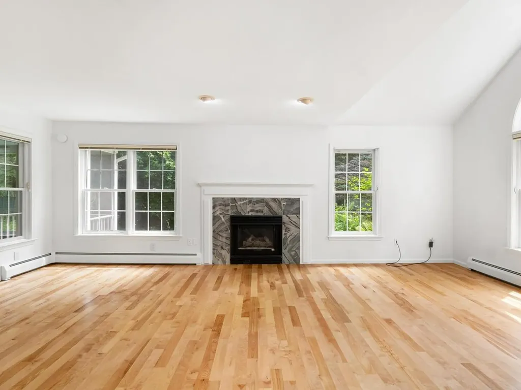 42 Cardinal Way Shelburne VT 05482