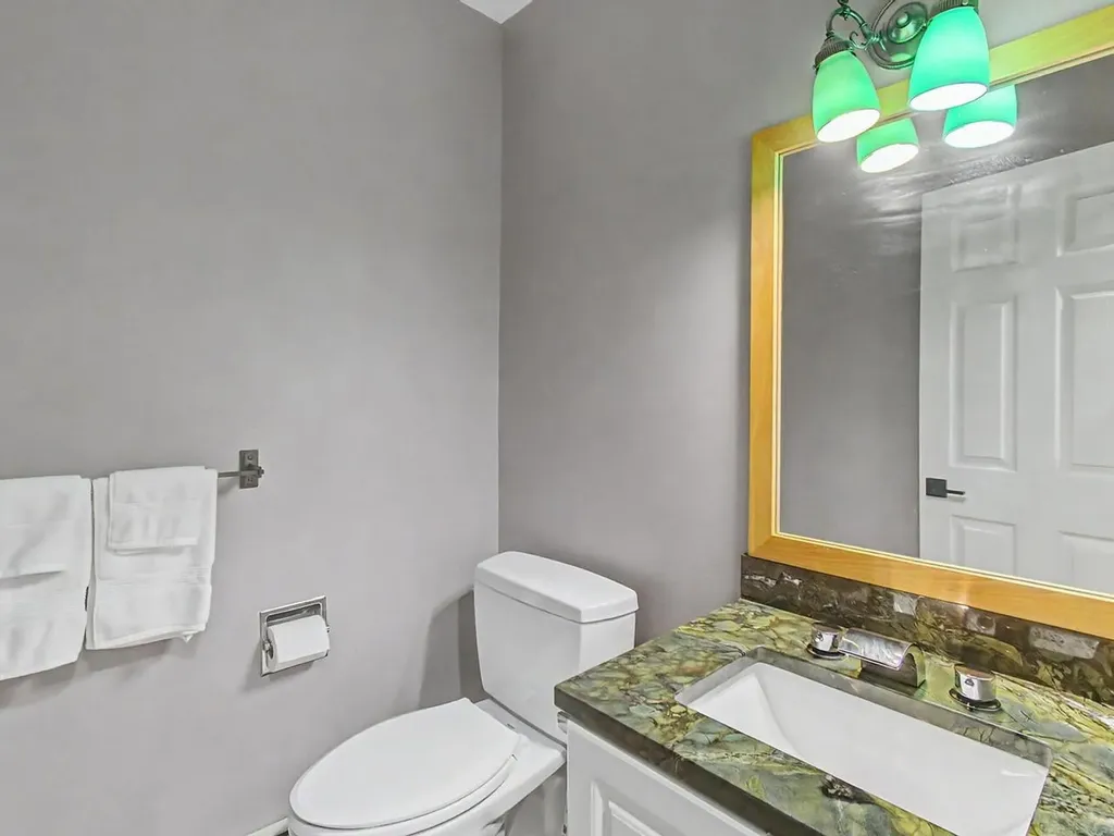 42 Cardinal Way Shelburne VT 05482