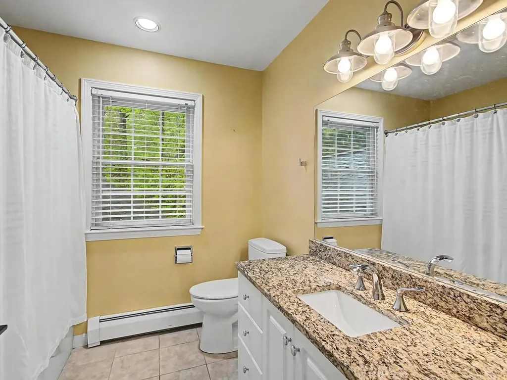 42 Cardinal Way Shelburne VT 05482