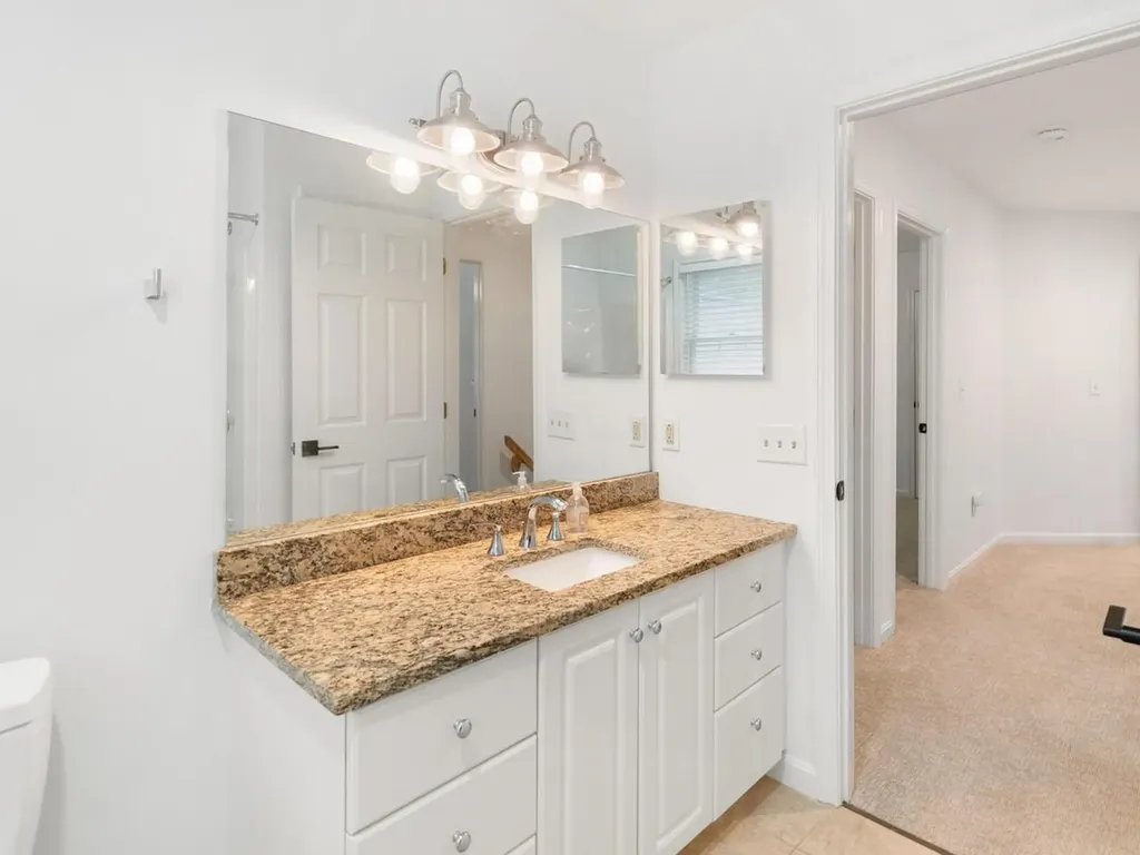 42 Cardinal Way Shelburne VT 05482