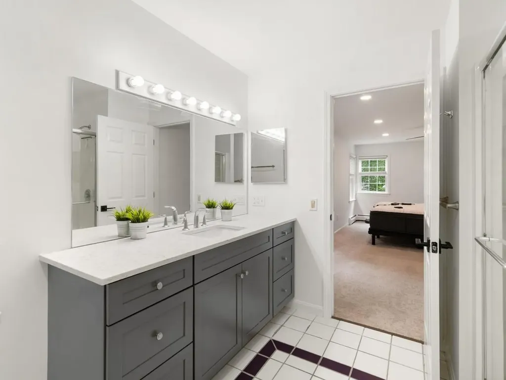 42 Cardinal Way Shelburne VT 05482