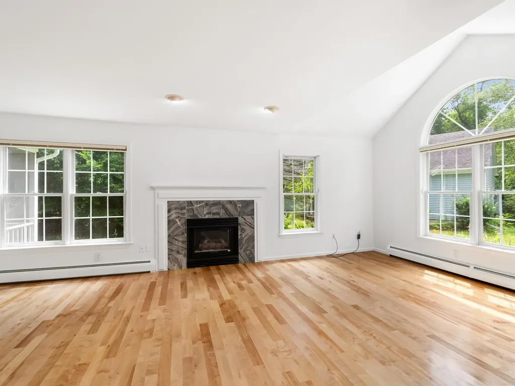 42 Cardinal Way Shelburne VT 05482