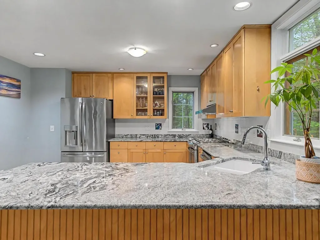 42 Cardinal Way Shelburne VT 05482