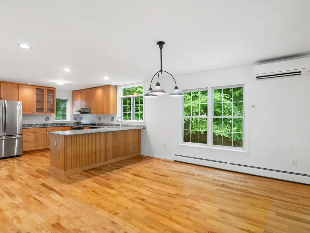 42 Cardinal Way Shelburne VT 05482