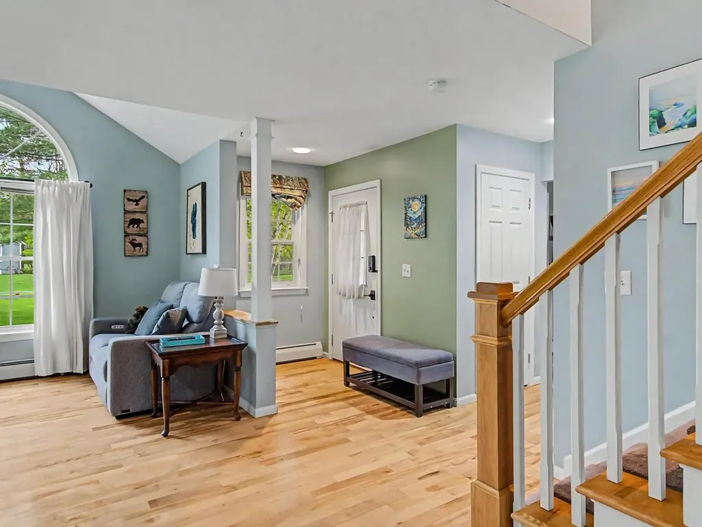 42 Cardinal Way Shelburne VT 05482