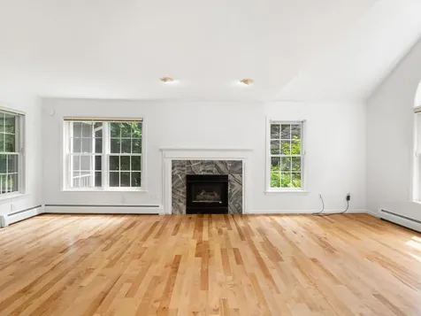 42 Cardinal Way Shelburne VT 05482