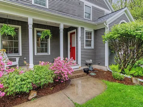 42 Cardinal Way Shelburne VT 05482