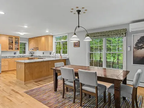 42 Cardinal Way Shelburne VT 05482