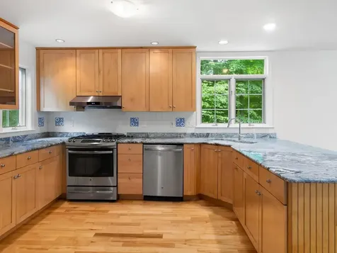 42 Cardinal Way Shelburne VT 05482