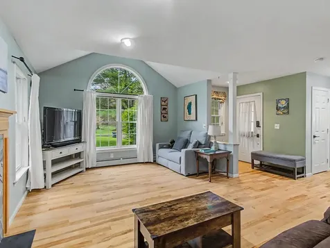 42 Cardinal Way Shelburne VT 05482
