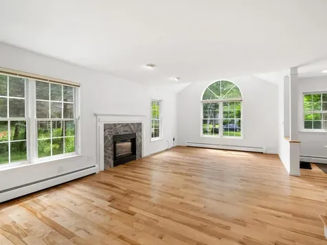 42 Cardinal Way Shelburne VT 05482