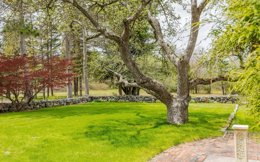 93 Rhododendron Road Fitzwilliam NH 03447