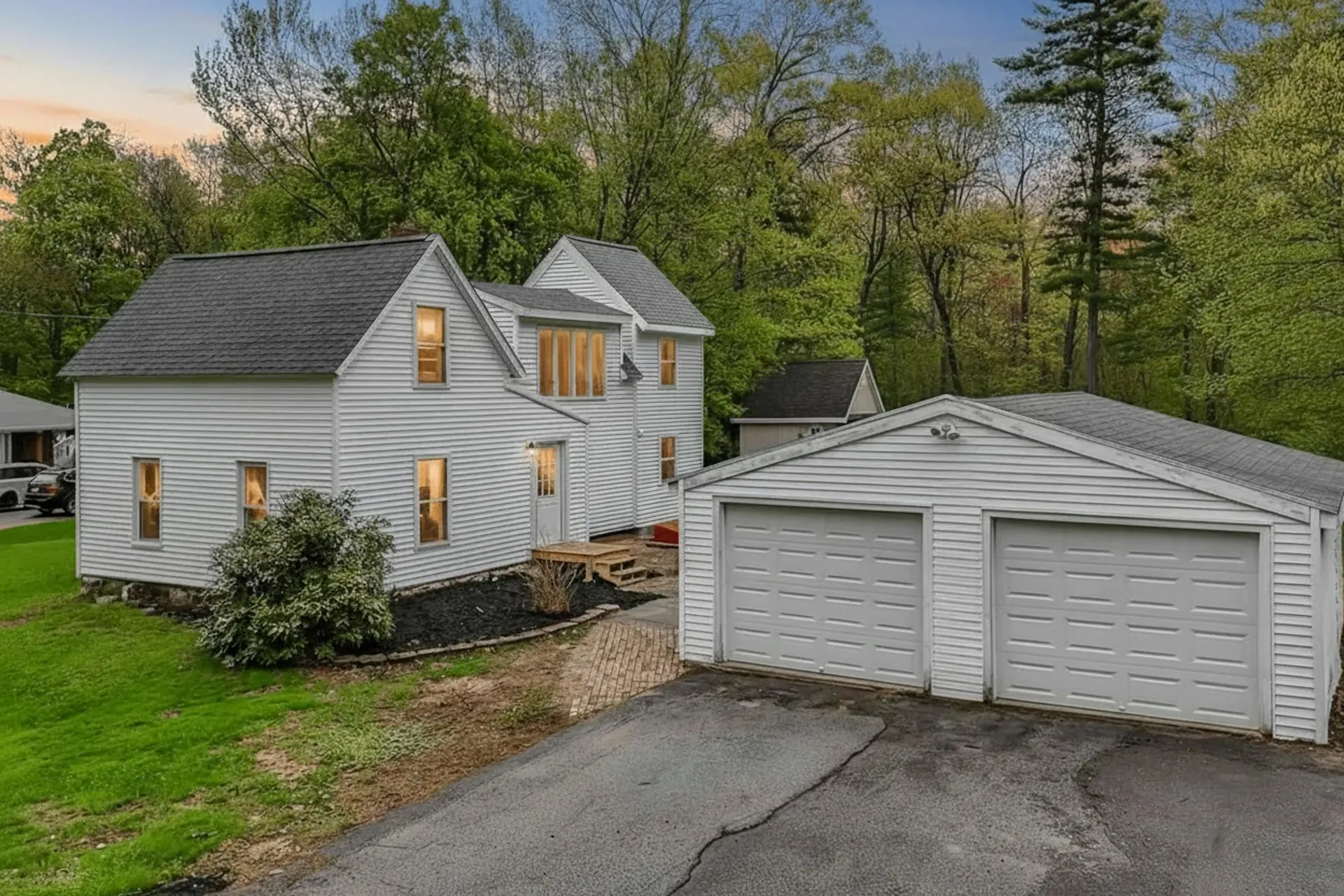 1299 Lake Shore Road Manchester NH 03109