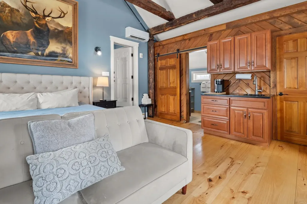 4706 Waterbury Stowe Road Waterbury VT 05671