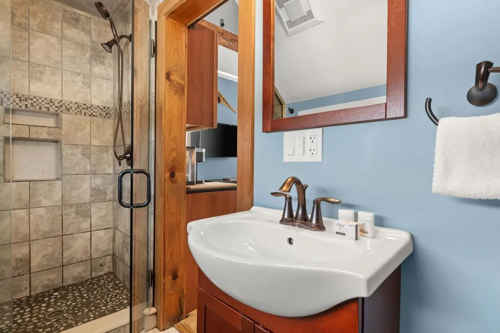 4706 Waterbury Stowe Road Waterbury VT 05671