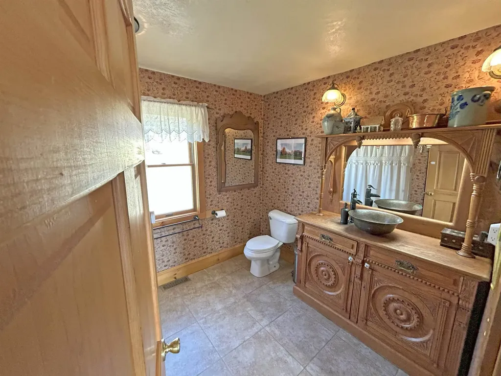 6095 Lake Road Newport Town VT 05855