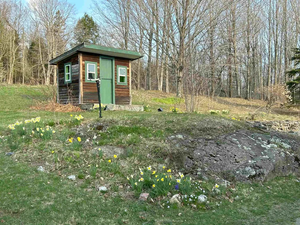 6095 Lake Road Newport Town VT 05855