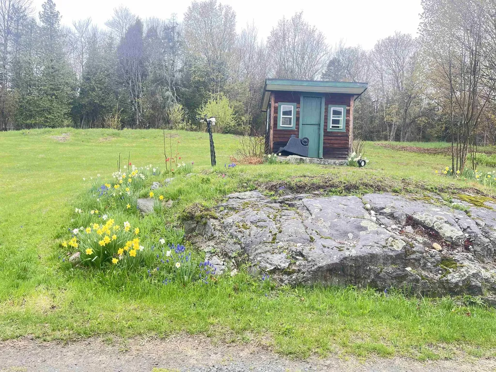 6095 Lake Road Newport Town VT 05855